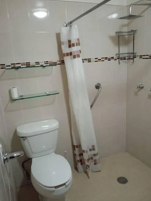 Amplia Casa En Jardines Alcalde Vila Guadalajara 0*,  México